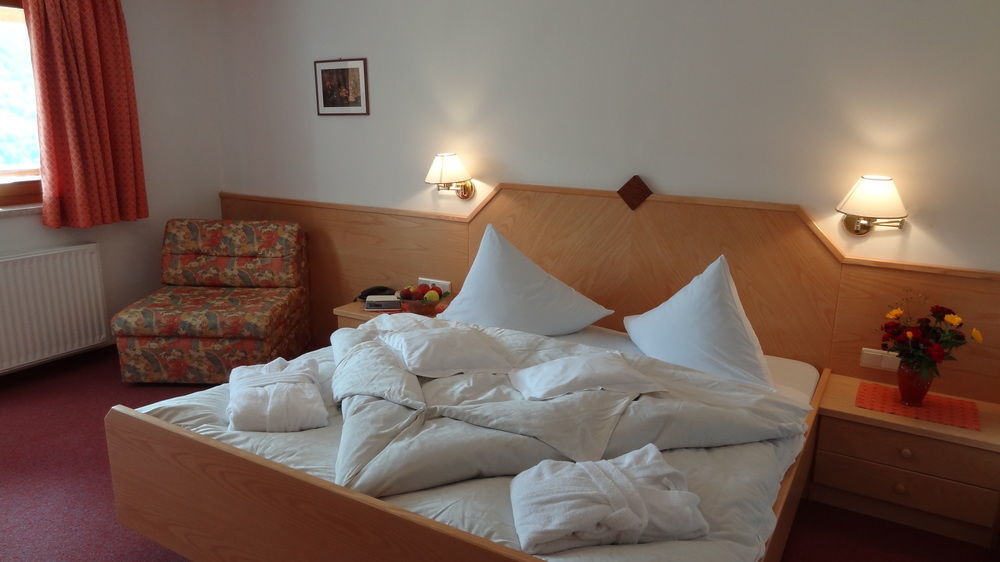 Hotel Alpenland Moso Esterno foto