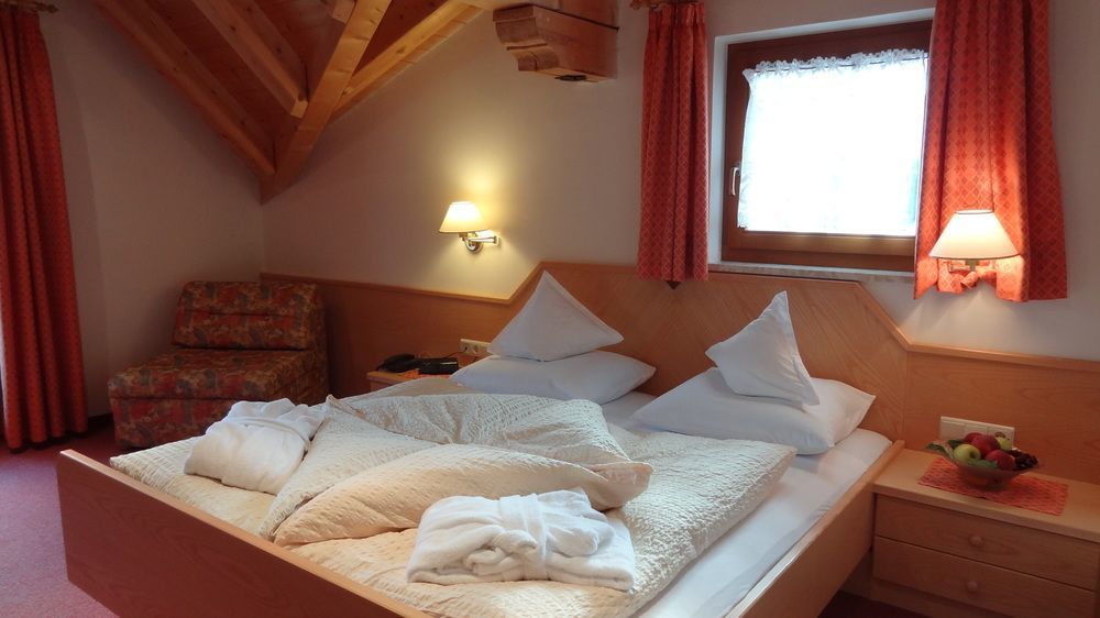 Hotel Alpenland Moso Esterno foto