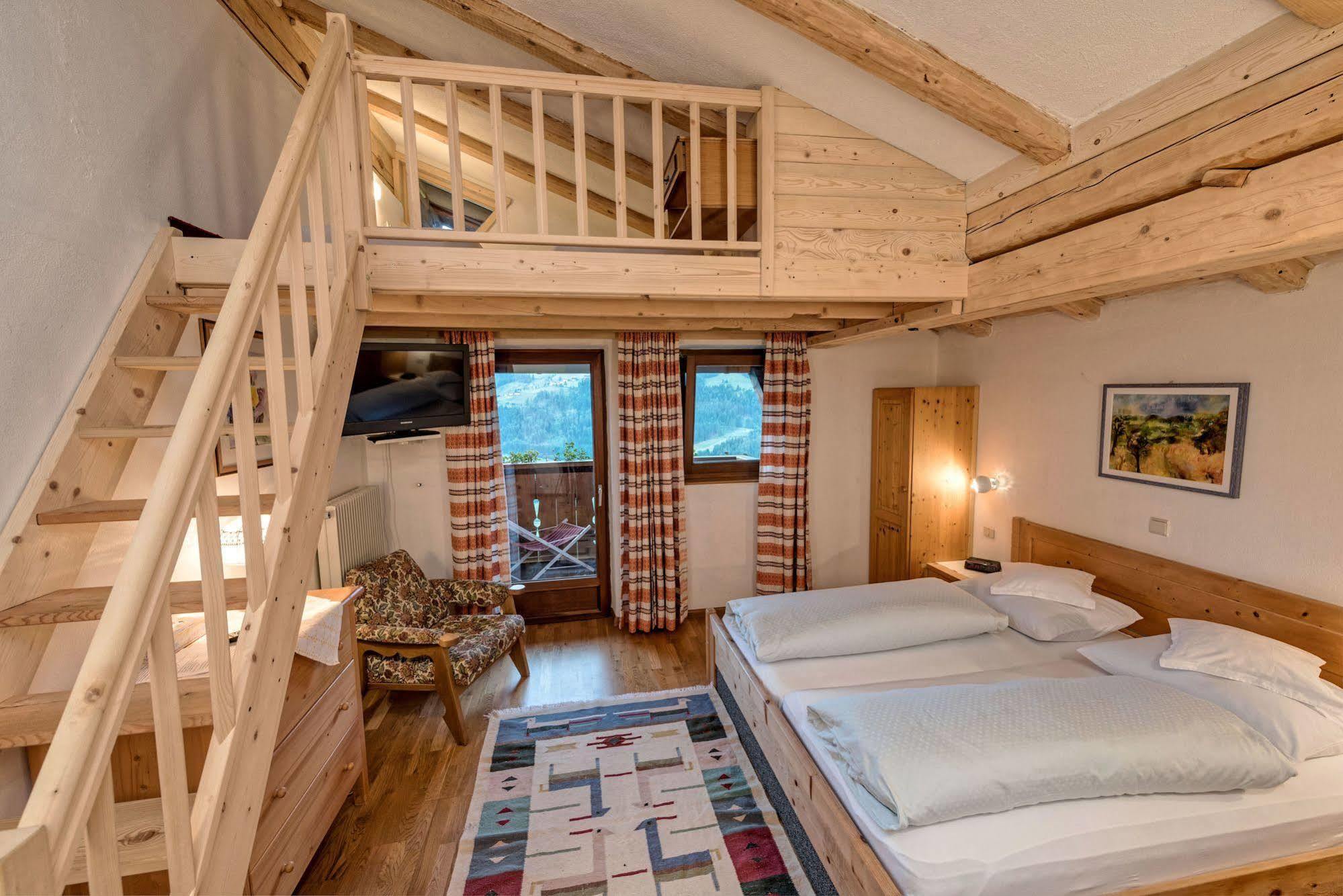 Hotel Alpenland Moso Esterno foto