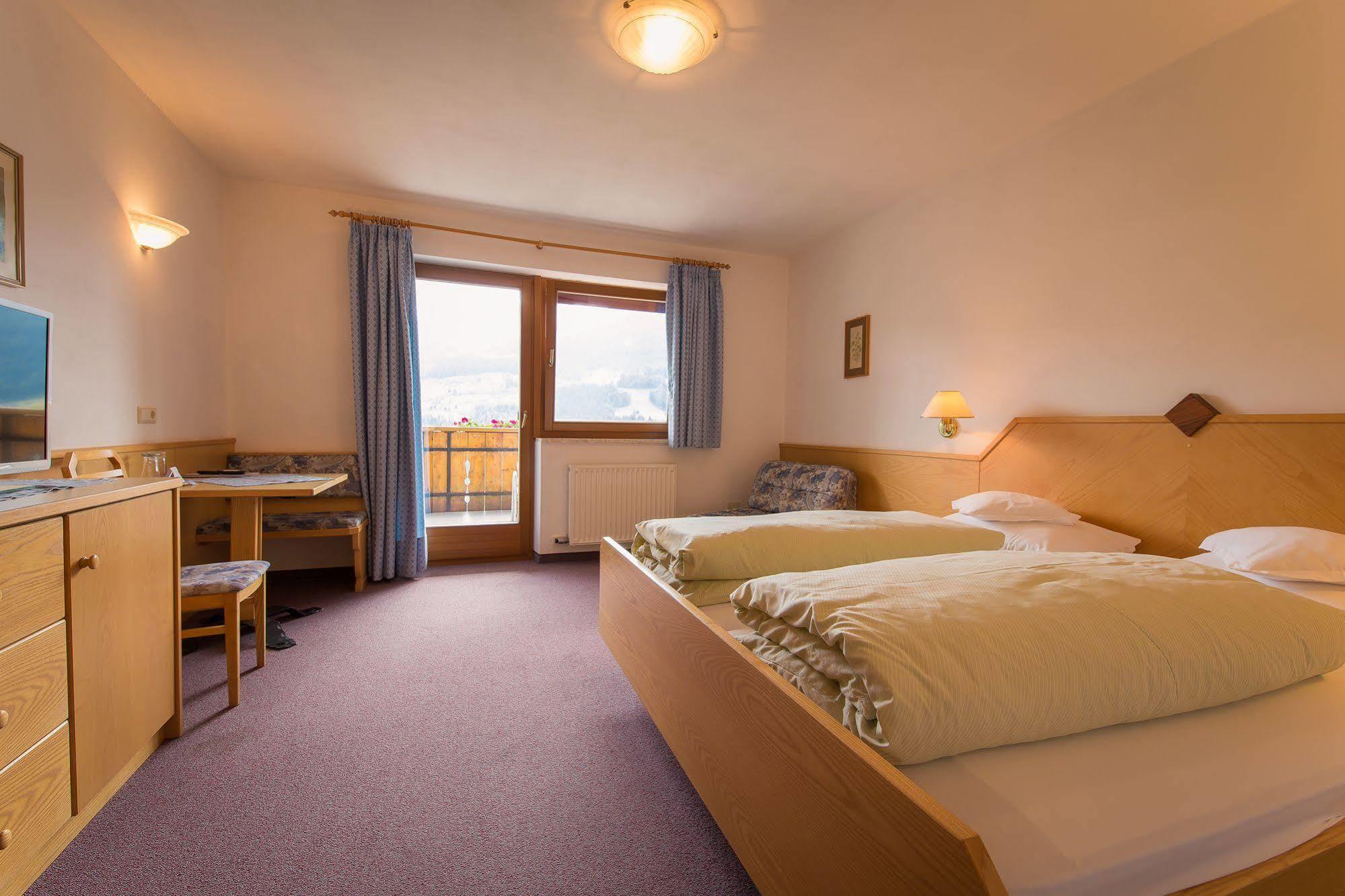 Hotel Alpenland Moso Esterno foto