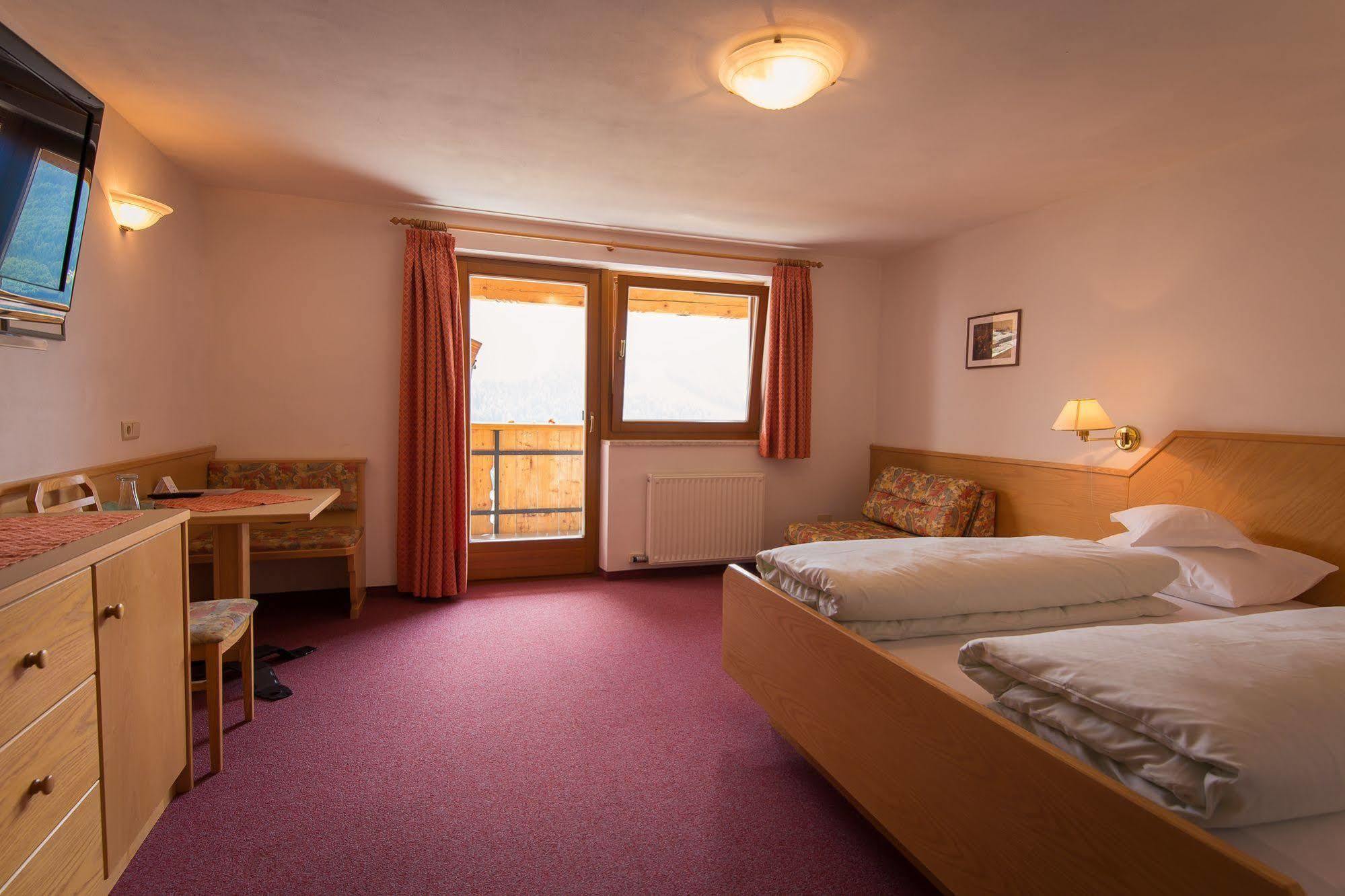 Hotel Alpenland Moso Esterno foto