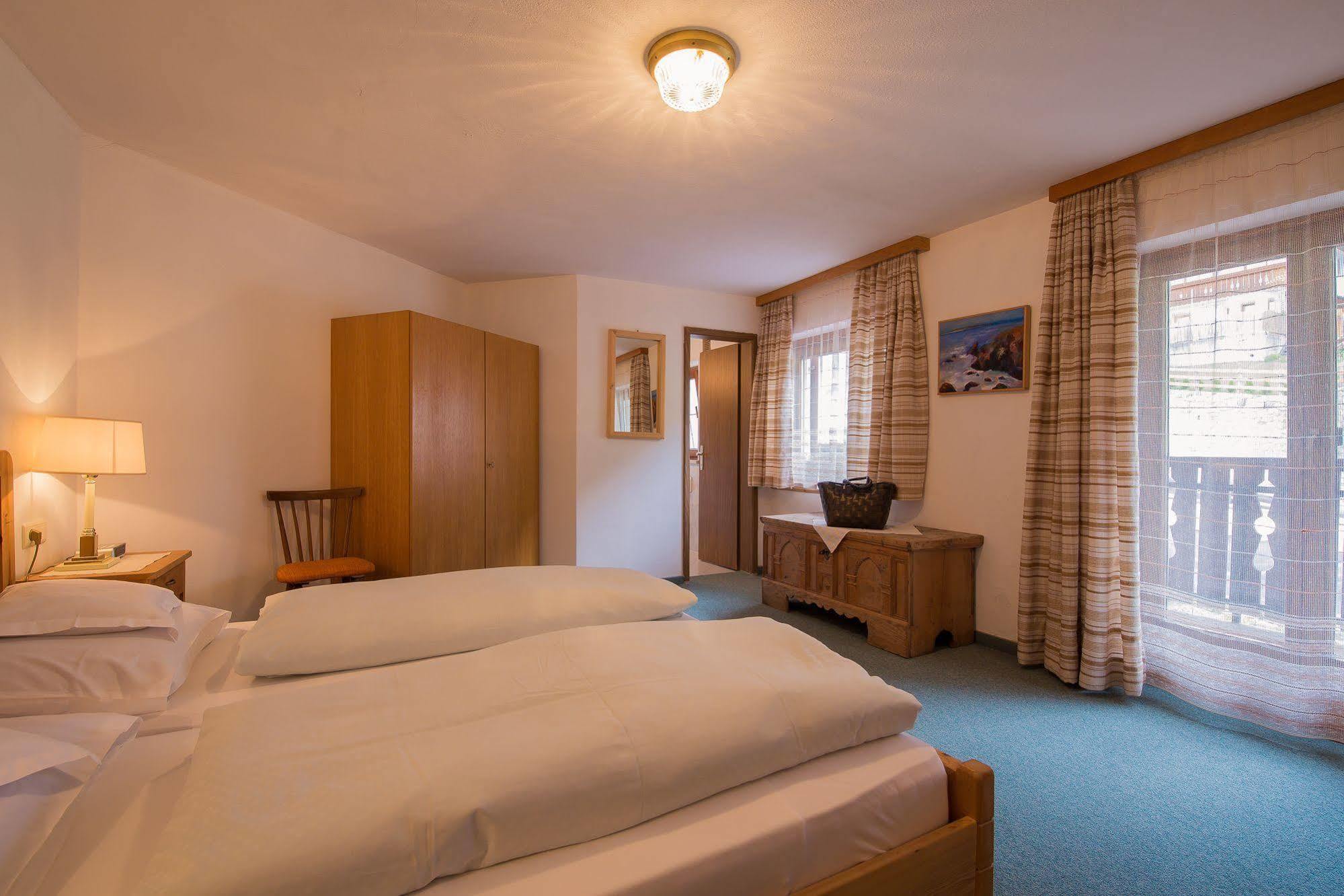 Hotel Alpenland Moso Esterno foto